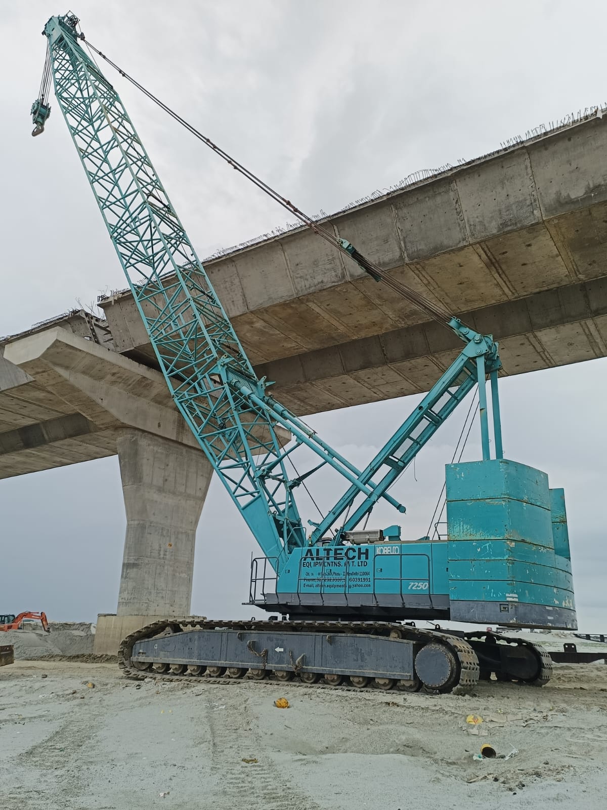 Kobelco CKE 7250 – 250 Ton